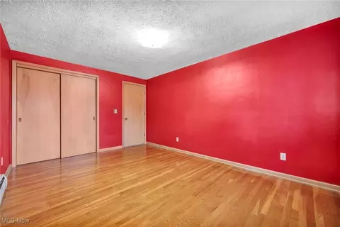 Bedroom - 2109 E Skyline Dr, Lorain, OH 44053 photo 10 of 14