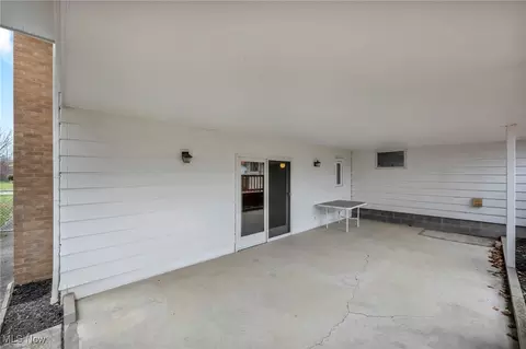 Exterior - 2109 E Skyline Dr, Lorain, OH 44053 photo 4 of 8