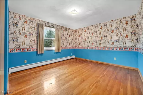 Bedroom - 2109 E Skyline Dr, Lorain, OH 44053 photo 6 of 14