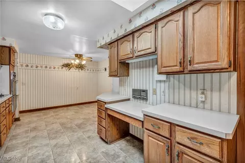 Kitchen - 2109 E Skyline Dr, Lorain, OH 44053 photo 4 of 6
