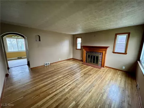 Living - 41868 Edison Ct, Elyria, OH 44035 photo 1 of 2