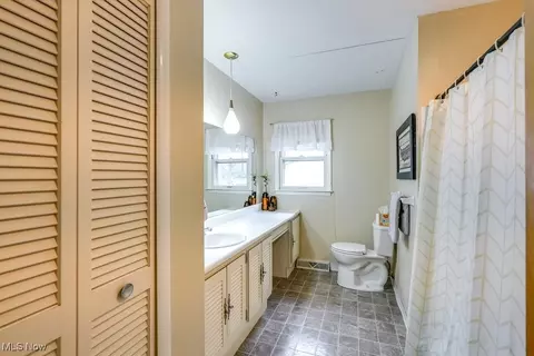 700 Ivan Dr, Kent, OH 44240 photo 17