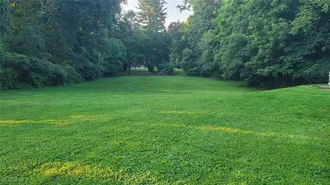 college street n, Newcomerstown, OH 43832