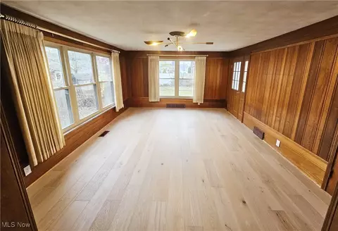 334 Denison Ave, Elyria, OH 44035 photo 11