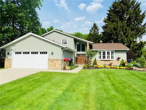 3929 Beechmont Trl, Chagrin Falls, OH 44022