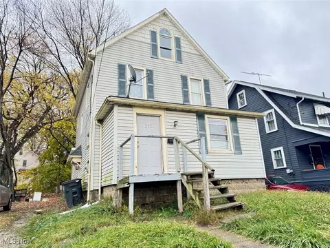 555 Lumiere St, Akron, OH 44306
