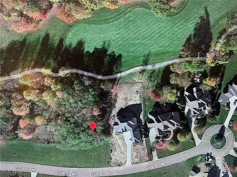 410 Club Dr W, Aurora, OH 44202