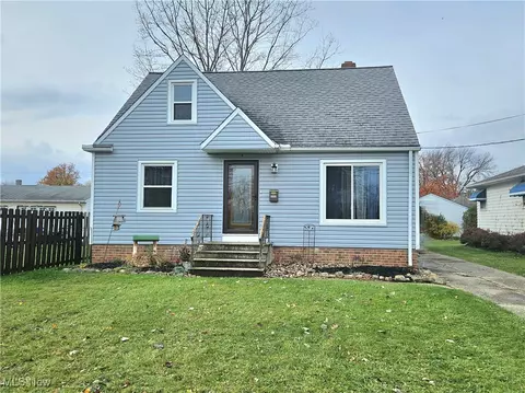 5092 W 147th St, Brook Park, OH 44142