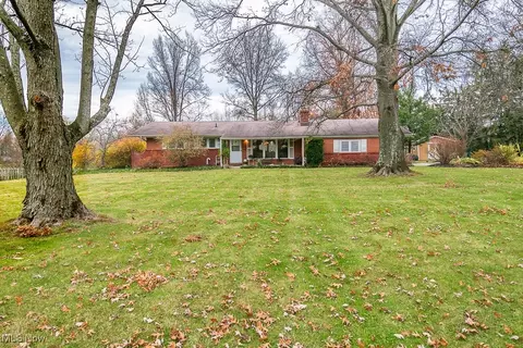 7850 Mulberry Rd, Chesterland, OH 44026