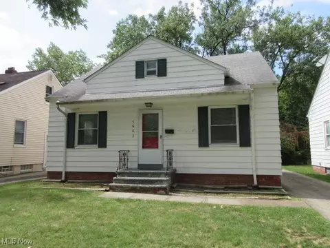5662 Waterbury Ave, Maple Heights, OH 44137