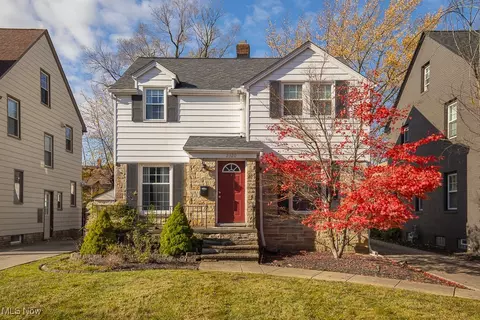 2320 Canterbury Rd, University Heights, OH 44118