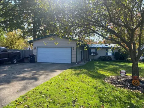 1926 W 15th St, Ashtabula, OH 44004 photo 2
