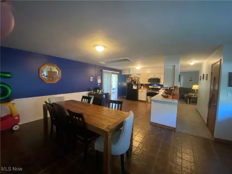 1926 W 15th St, Ashtabula, OH 44004 photo 4