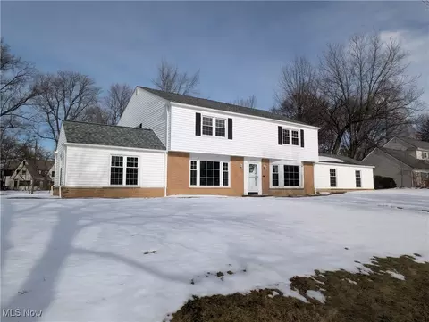 18203 Van Aken Blvd, Shaker Heights, OH 44122