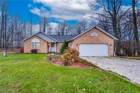 1313 Fohl St SW, East Sparta, OH 44626