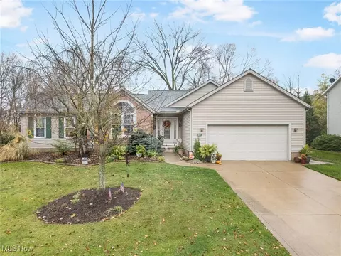 2050 Cyprus Dr SE, Massillon, OH 44646