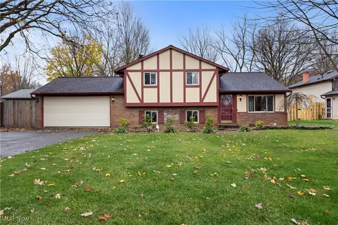 35879 Mildred St, North Ridgeville, OH 44039