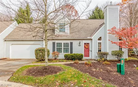 679 Stoney Ridge Ln, Richmond Heights, OH 44143