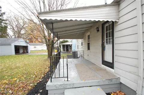 Exterior - 132 Terrace Dr, Boardman, OH 44512 photo 2 of 2