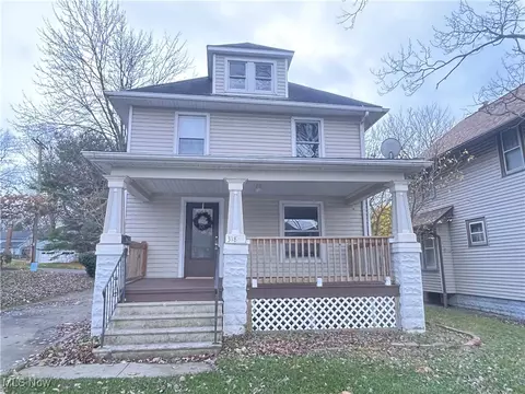 318 E Portage Trl, Cuyahoga Falls, OH 44221