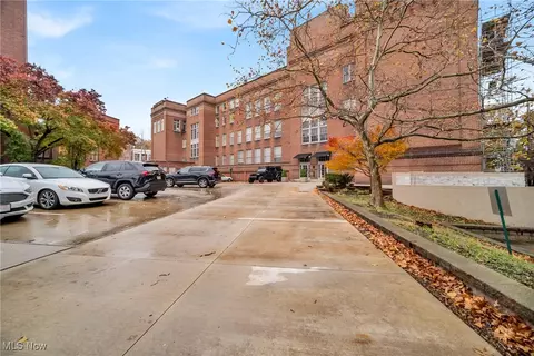 2043 Random Rd, Cleveland, OH 44106