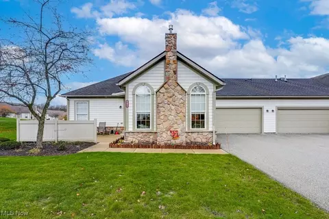 581 Crossings Cir, Tallmadge, OH 44278