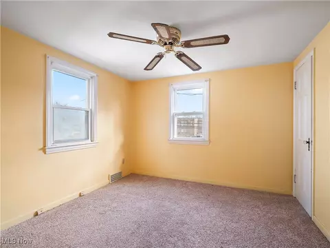 Bedroom - 364 E 260th St, Euclid, OH 44132 photo 2 of 2