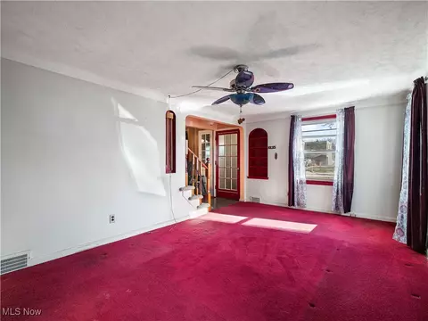 Living - 364 E 260th St, Euclid, OH 44132 photo 1 of 4