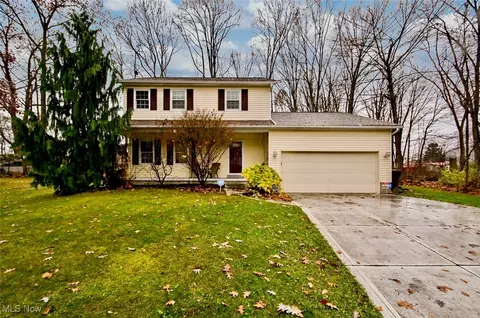 3388 Linnway Dr, Akron, OH 44312