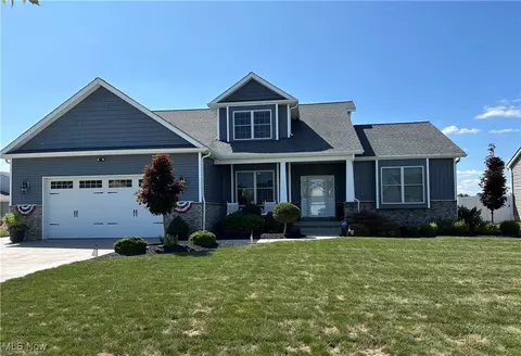 448 Northwoods Ave, Wellington, OH 44090
