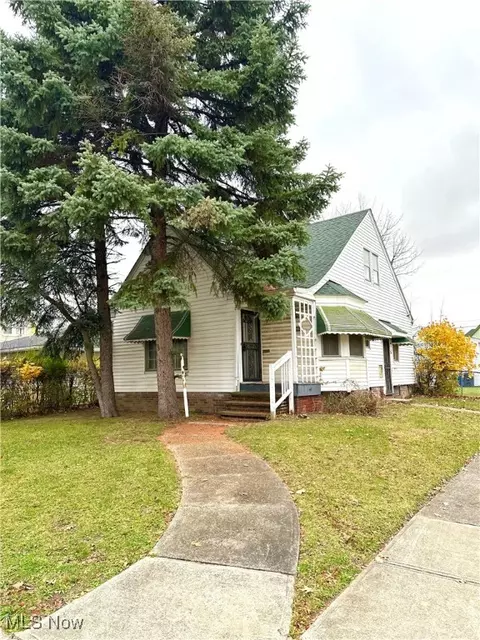 12613 Holborn Ave, Cleveland, OH 44105