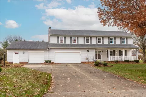 2412 52nd St NE, Canton, OH 44705