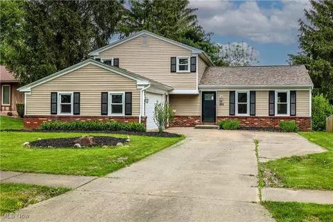970 Wimbleton Dr, Medina, OH 44256