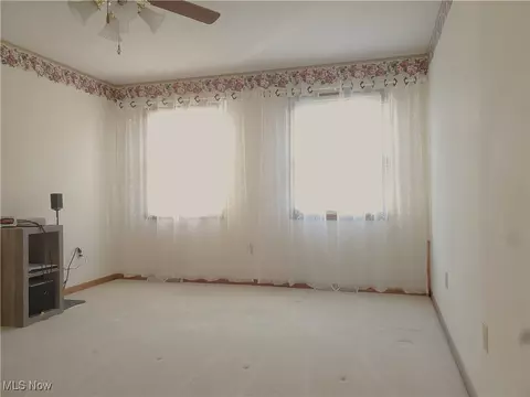 403 Idlebrook Dr, Wadsworth, OH 44281 photo 10