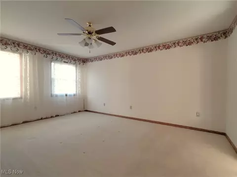 403 Idlebrook Dr, Wadsworth, OH 44281 photo 9