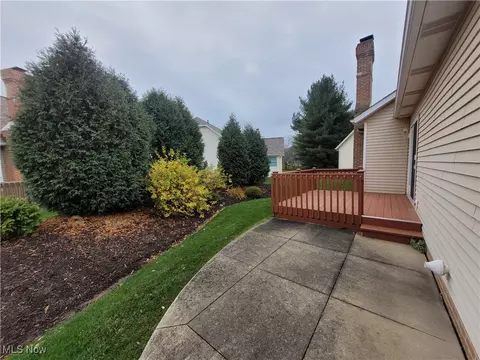 403 Idlebrook Dr, Wadsworth, OH 44281 photo 25