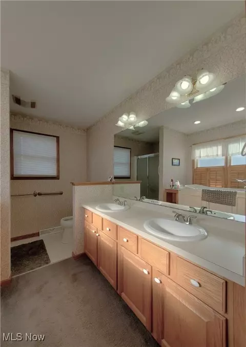 403 Idlebrook Dr, Wadsworth, OH 44281 photo 11