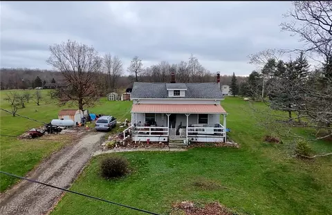 8916 Smith Rd, Litchfield, OH 44253