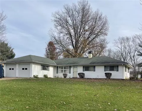9778 Sunny Ln, Streetsboro, OH 44241