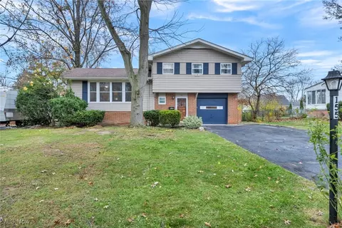 155 Beachwood Ave, Avon Lake, OH 44012