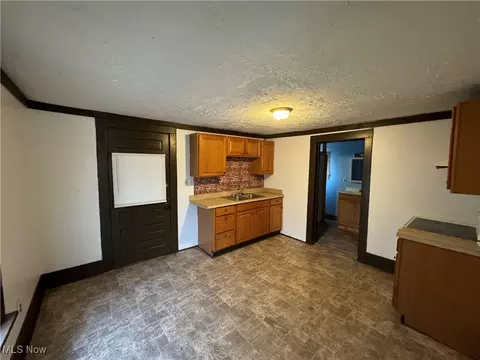 5724 Madison Ave, Ashtabula, OH 44004 photo 15