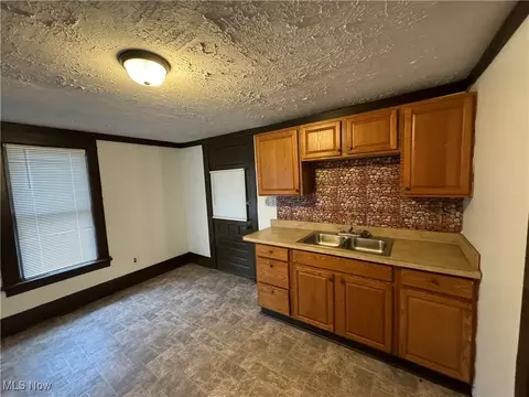 5724 Madison Ave, Ashtabula, OH 44004 photo 16