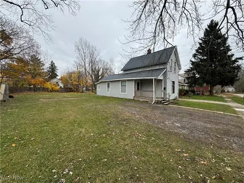 5724 Madison Ave, Ashtabula, OH 44004 photo 7