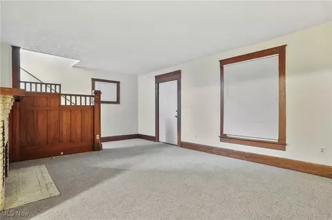 Living - 491 Scheck St, Akron, OH 44307 photo 3 of 5