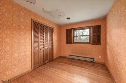 Bedroom - 361 Crescent Dr, Berea, OH 44017 photo 1 of 8