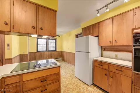 Kitchen - 361 Crescent Dr, Berea, OH 44017 photo 4 of 7