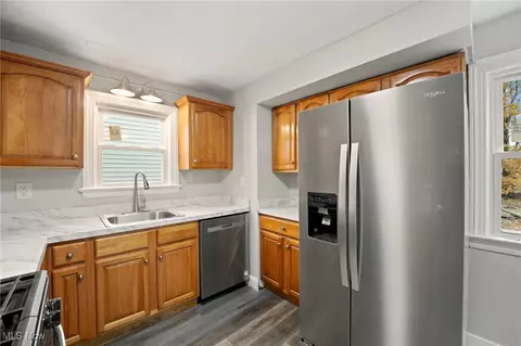 1925 Robindale St, Wickliffe, OH 44092 photo 15