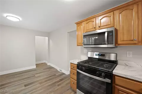 1925 Robindale St, Wickliffe, OH 44092 photo 17
