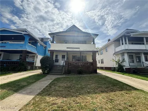 10106 Greenview Ave, Garfield Heights, OH 44125