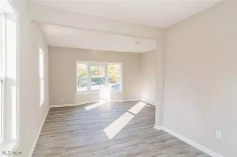 1432 Gulf Rd, Elyria, OH 44035 photo 5